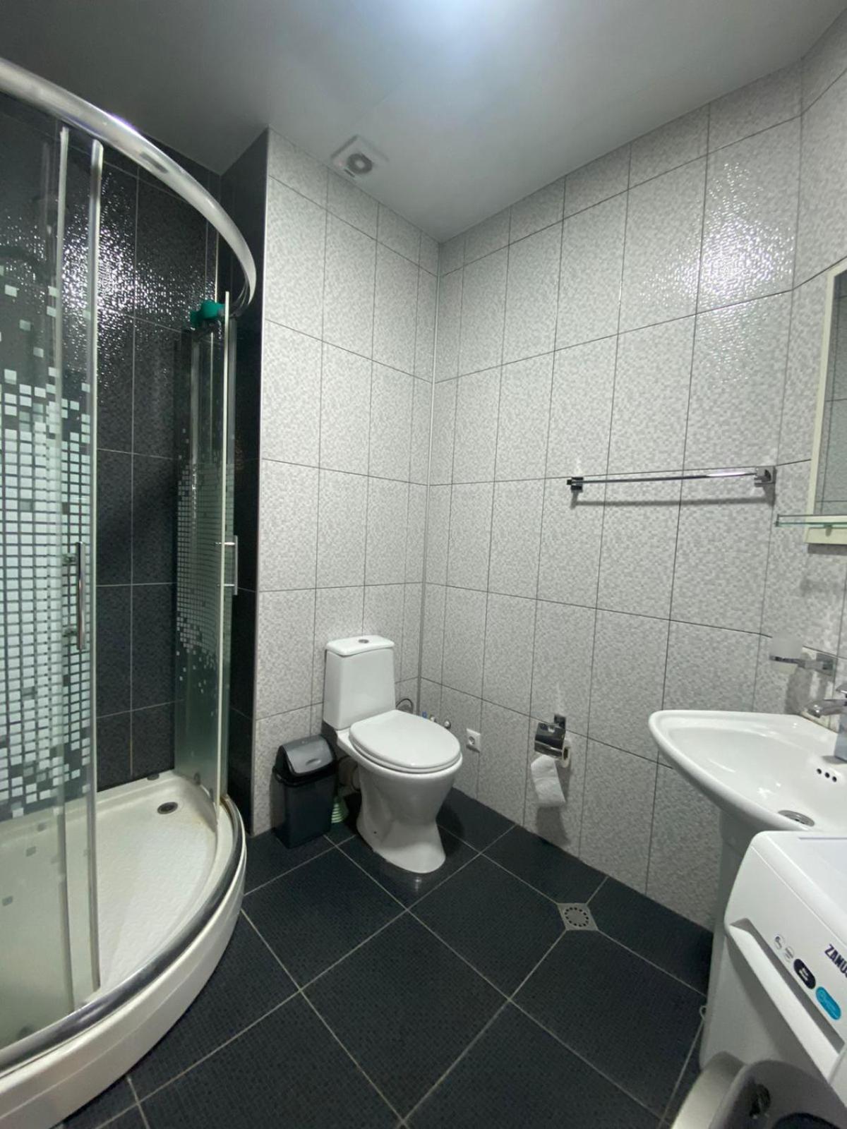 Mindia'S Two Bedroom Apartment Μπατούμι Εξωτερικό φωτογραφία